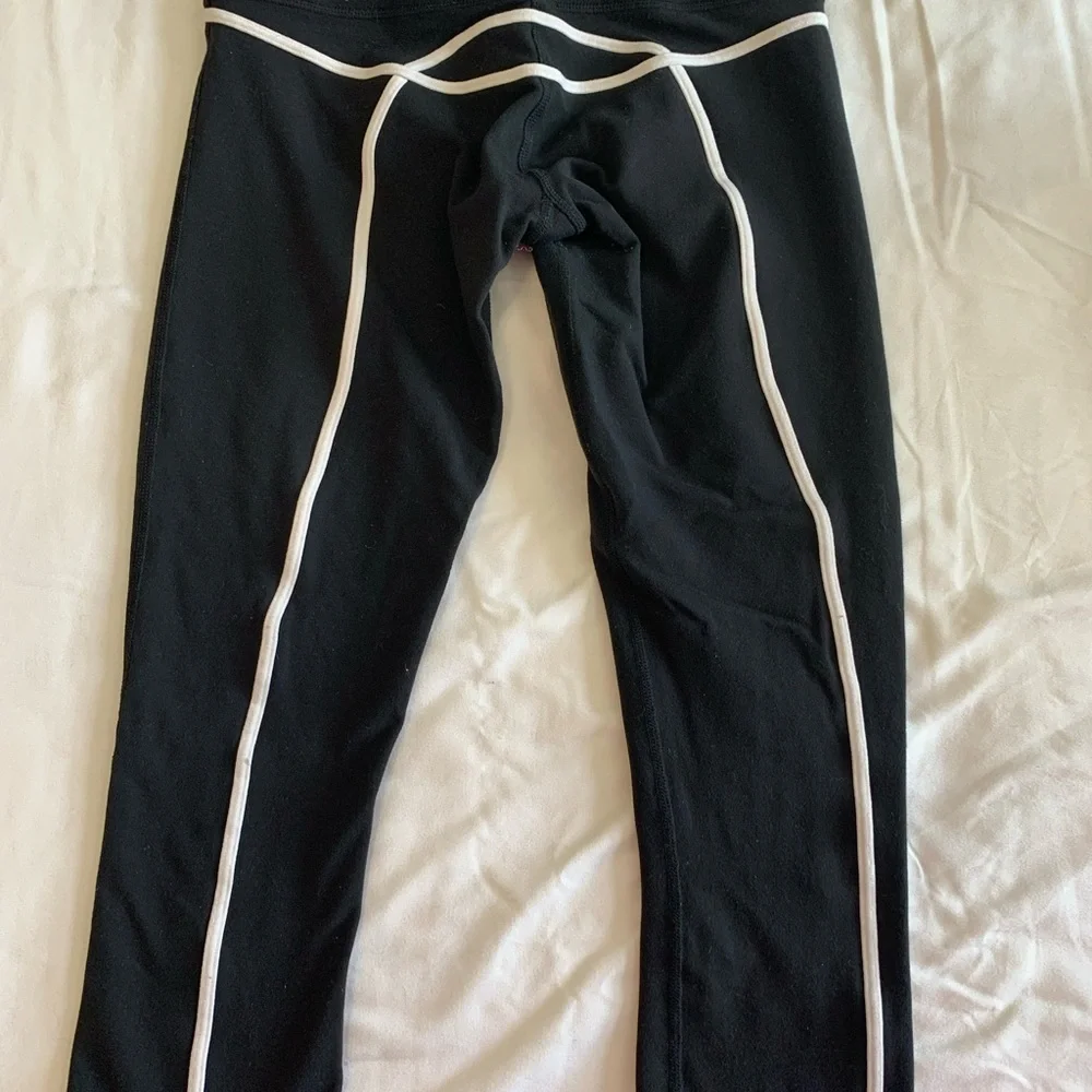lululemon Black Leggings with White Trim - Picture 4 of 16